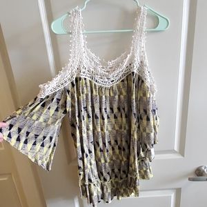 Cold shoulder summer top